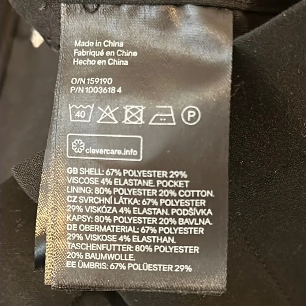 H&M women’s casual or work black Pants